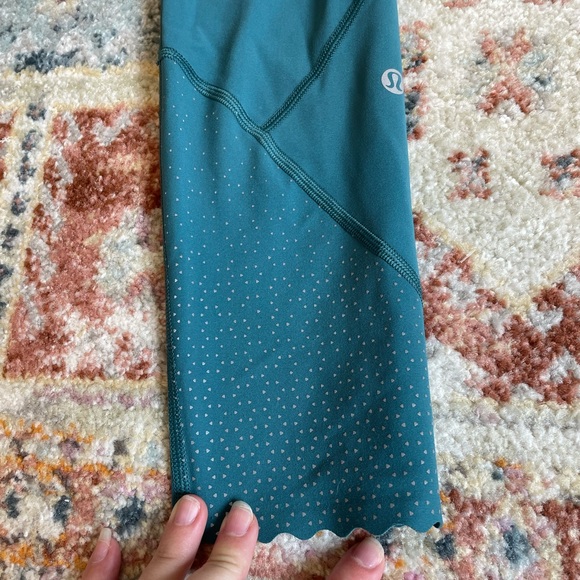 Lululemon Scalloped Reflective Teal Leggings - Picture 2 of 3